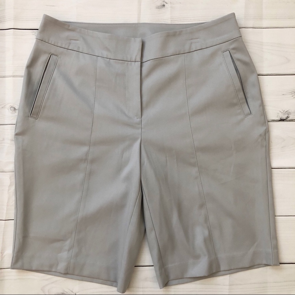 Izod Golf Gray Super Stretch Shorts - Size 10